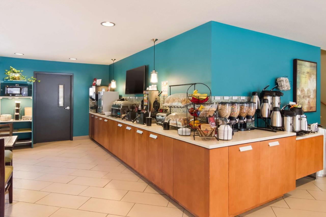 Best Western Plus Traverse City Exterior foto