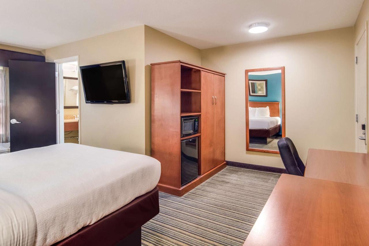 Best Western Plus Traverse City Exterior foto